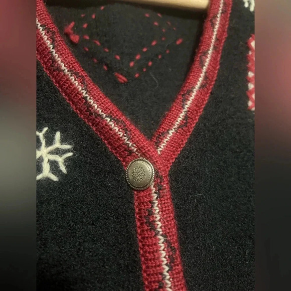 Vintage Woolrich Women's Embroidered Snowflake Sweater Vest,Size Small - Picture 4 of 8